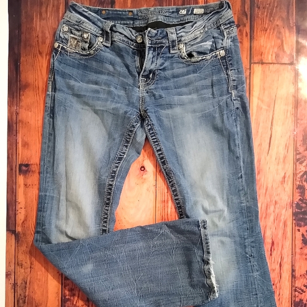 Like New Women's Miss Me Jeans